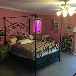 Elaine\'S Hollywood Bed & Breakfast